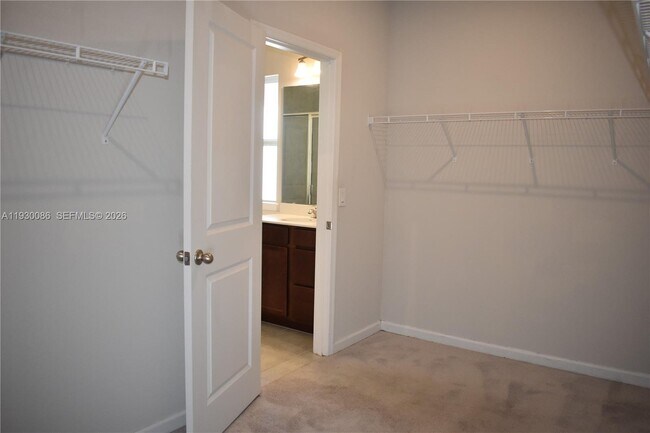 Building Photo - 3634 Lazy River Ter