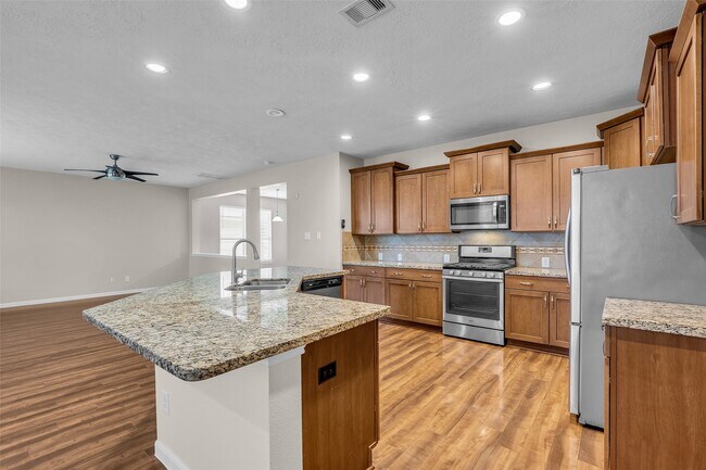 Building Photo - 6719 Path Way Ct