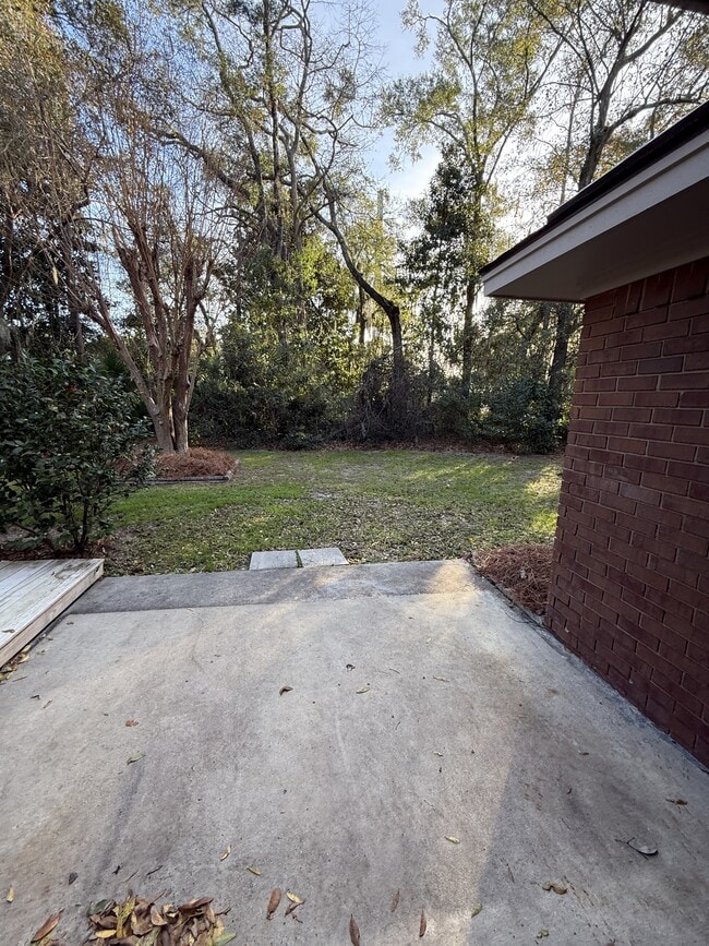 Building Photo - 1008 Old Oatland Island Rd