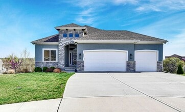 Building Photo - 4 BR/3BA | Newly Renovated Single Family Home | 3-Car Covered Parking | Back Deck