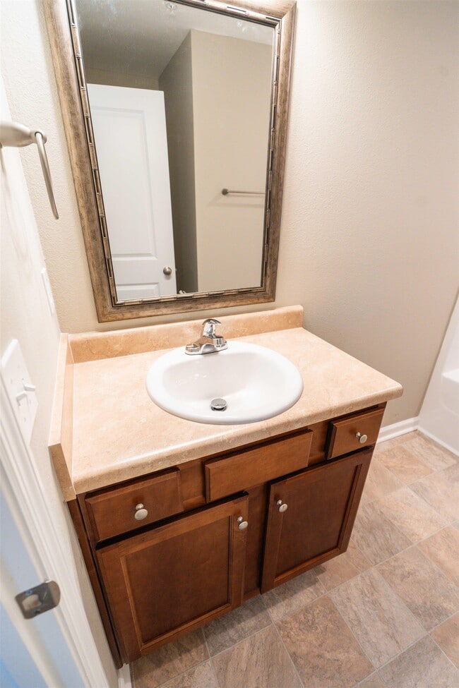 Building Photo - 2247 Del Carmel Way