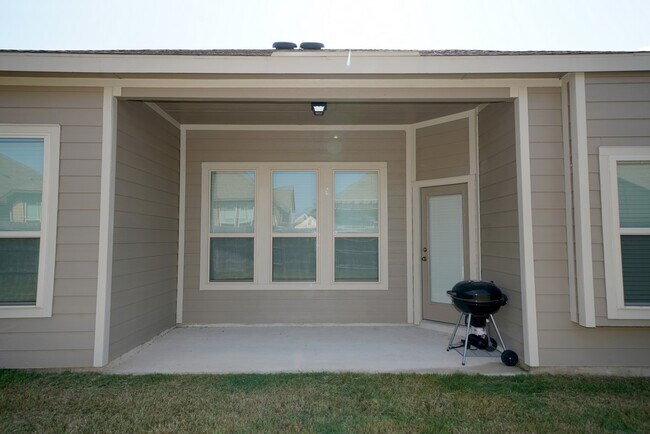 Building Photo - Immaculate First Time Rental in Potranco Run!
