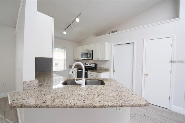 Building Photo - 1713 Boxeney Dr