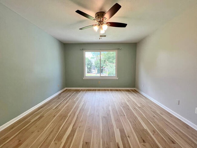 Building Photo - 104 Weatherby Ct