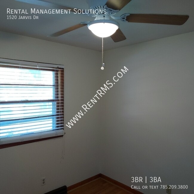 Building Photo - **BY APPOINTMENT ONLY**1520 Jarvis Dr - 3 ...