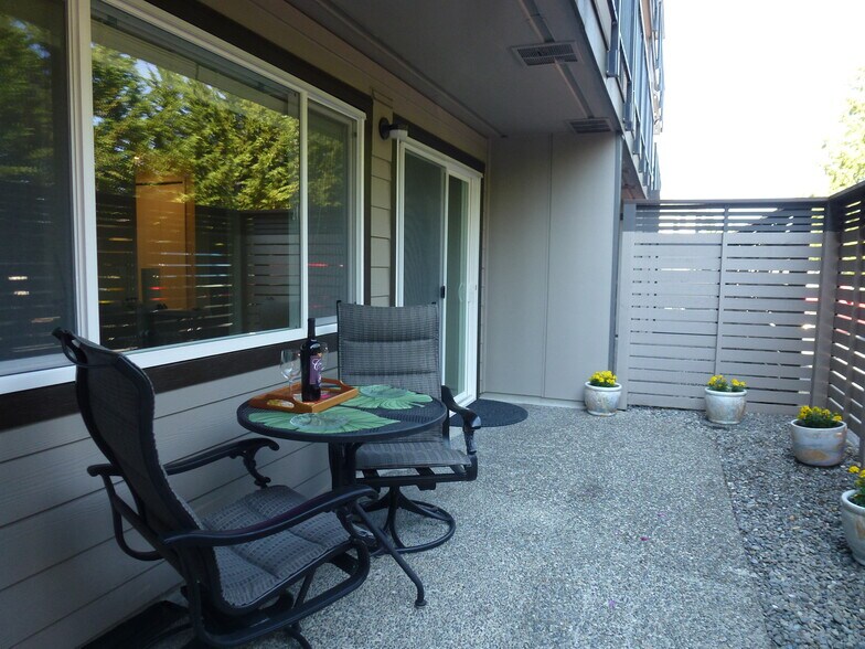 Patio - 9523 NE 180th St