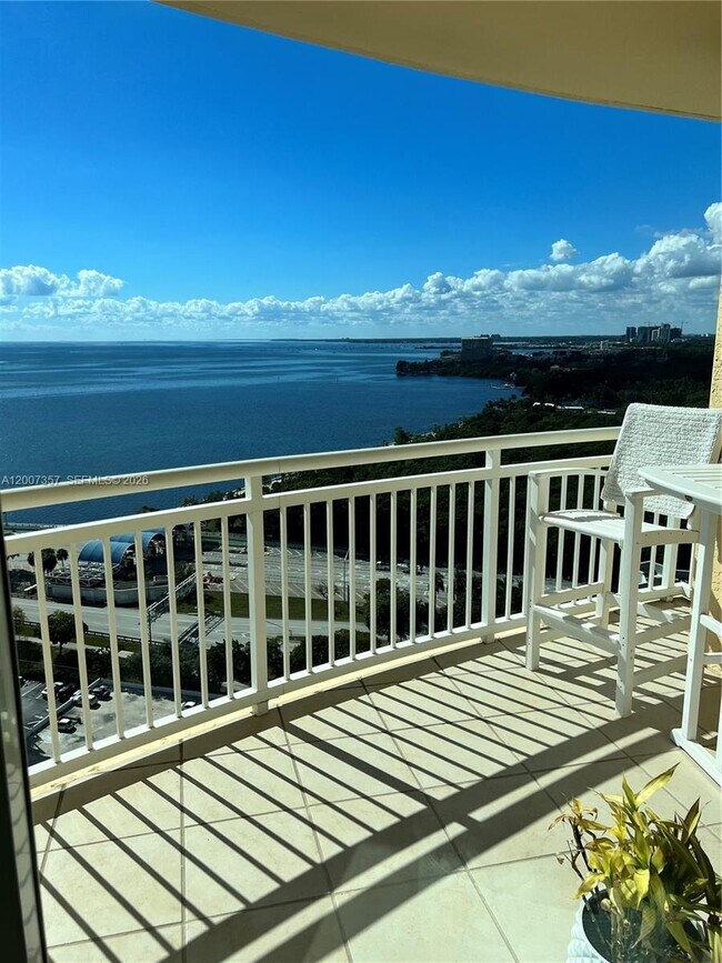 Building Photo - 2475 Brickell Ave