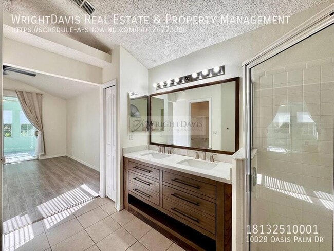 Building Photo - 10028 Oasis Palm Dr