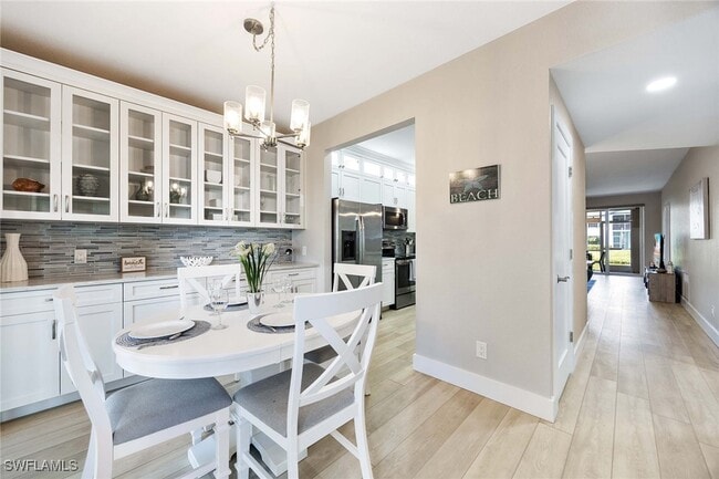 Building Photo - 886 Tanbark Dr