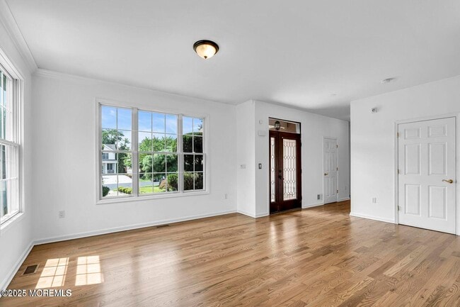 Building Photo - 95 E Parsonage Way