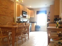 Building Photo - 3 bedroom with laundry in unit!