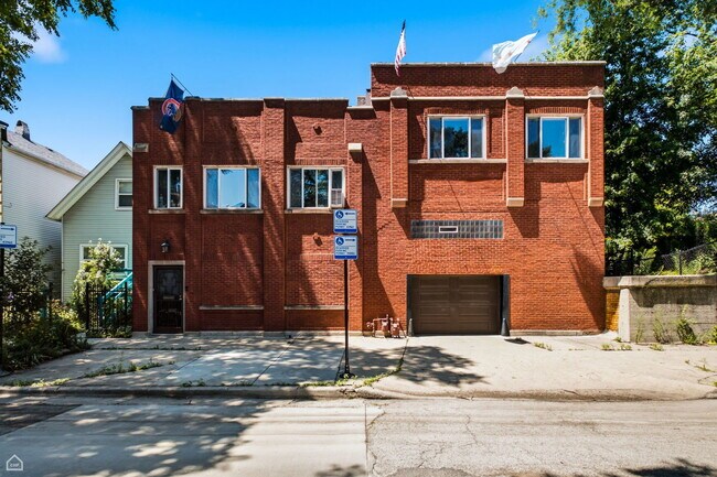 Building Photo - 1742 N Mozart St