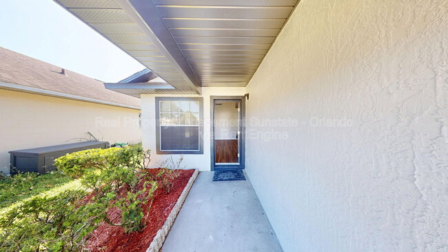 Building Photo - 9719 Red Clover Ave