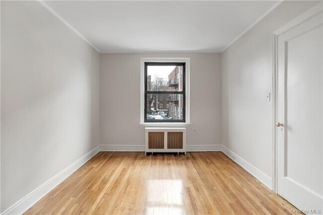 Building Photo - 254 Martine Ave