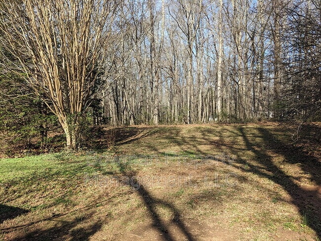 Building Photo - 1140 Hunter Trail