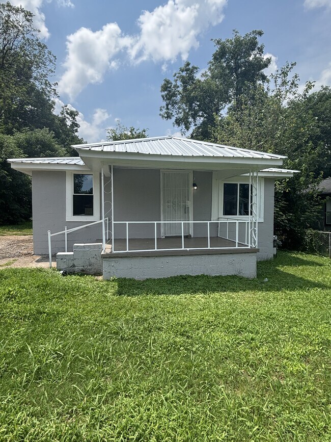 Primary Photo - 4009 Grasselli Ave SW