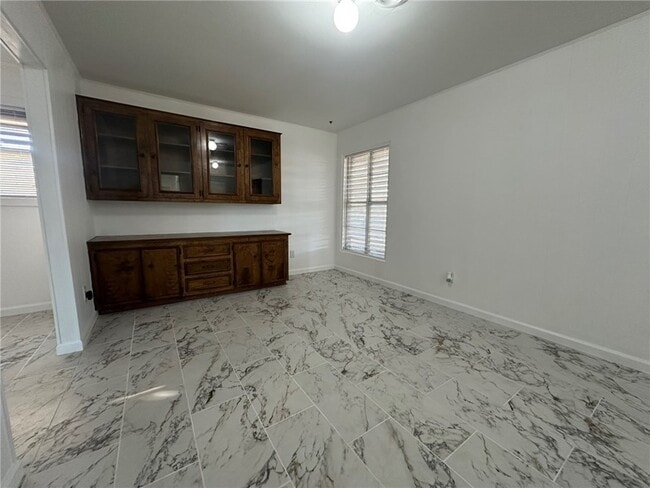 Building Photo - 136 Daniel Moore Ave