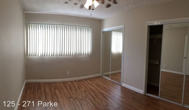 Building Photo - 271 Parke St