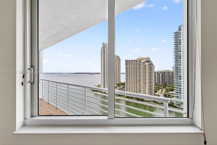 Building Photo - 325 S Biscayne Blvd