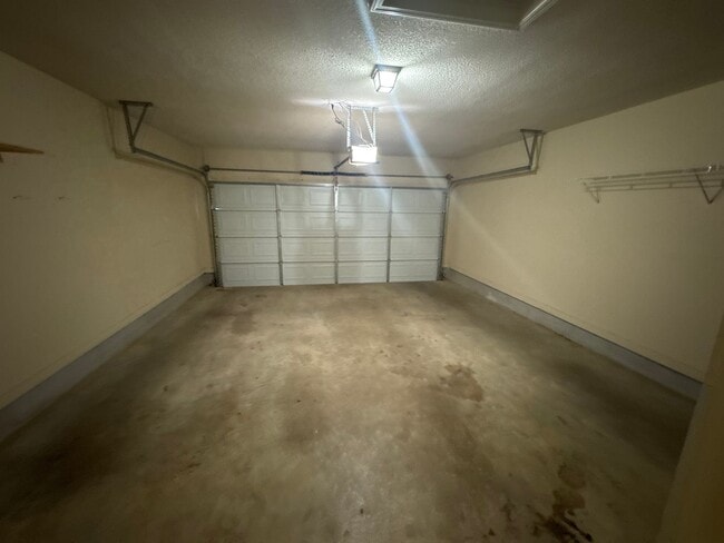 Building Photo - 792 Silver Sands Dr