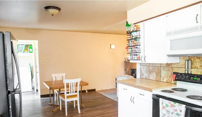 Building Photo - 1609 N Plateau Ave