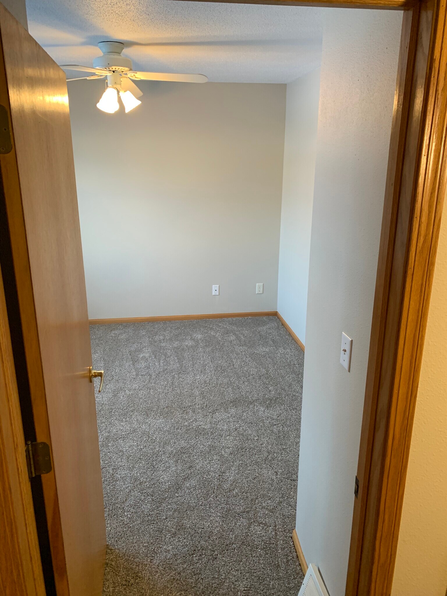 Upstairs Front bedroom - N5527 Penny Lane