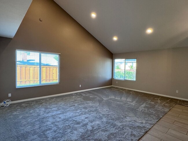 Building Photo - 17824 Cabela Dr