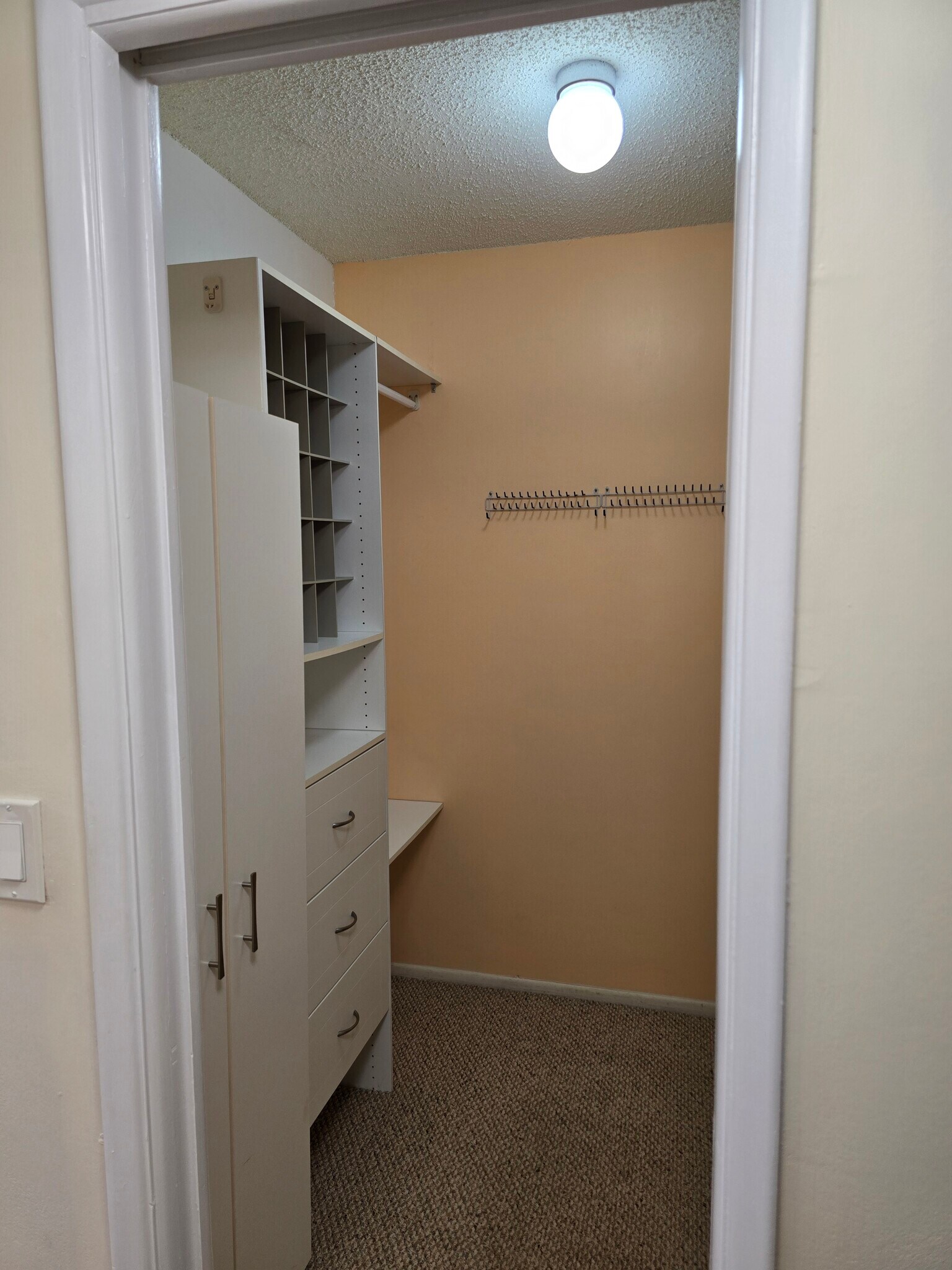 Building Photo - 933 Cypress Grove Dr