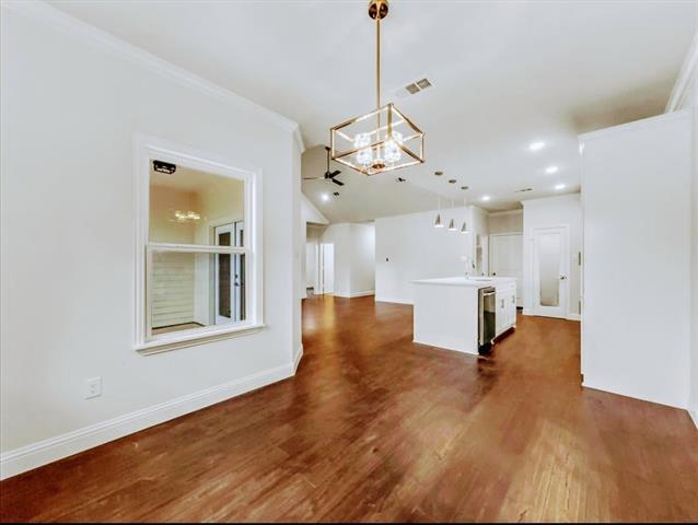 Building Photo - 2033 S Edgewood Terrace