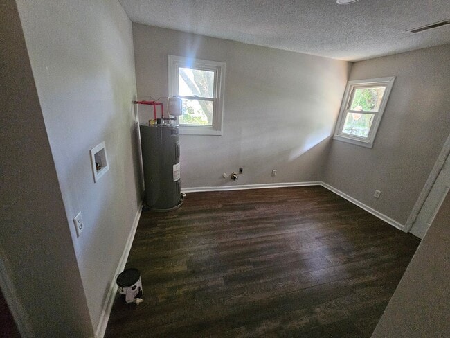 Building Photo - Move-In Ready 4BR Home in Rapidly Growing ...