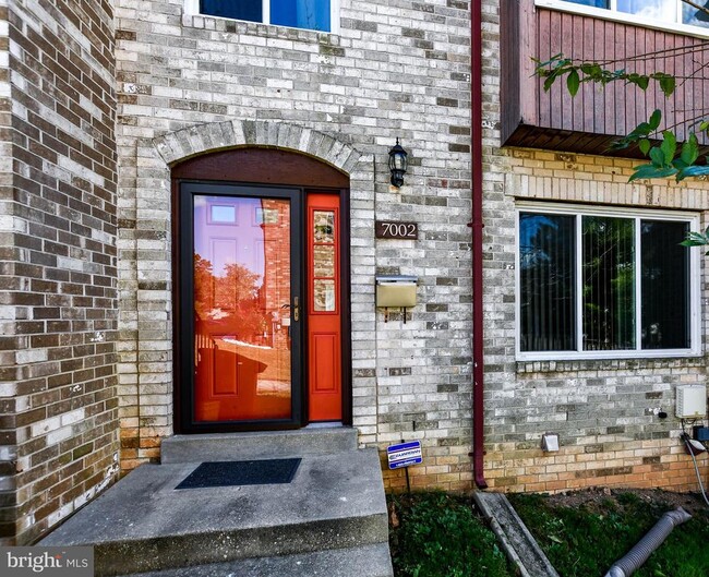 Building Photo - 7002 Cipriano Woods Ct