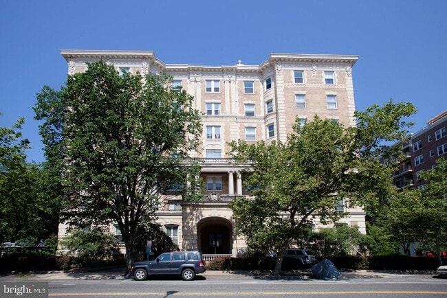 Building Photo - 1851 Columbia Rd NW