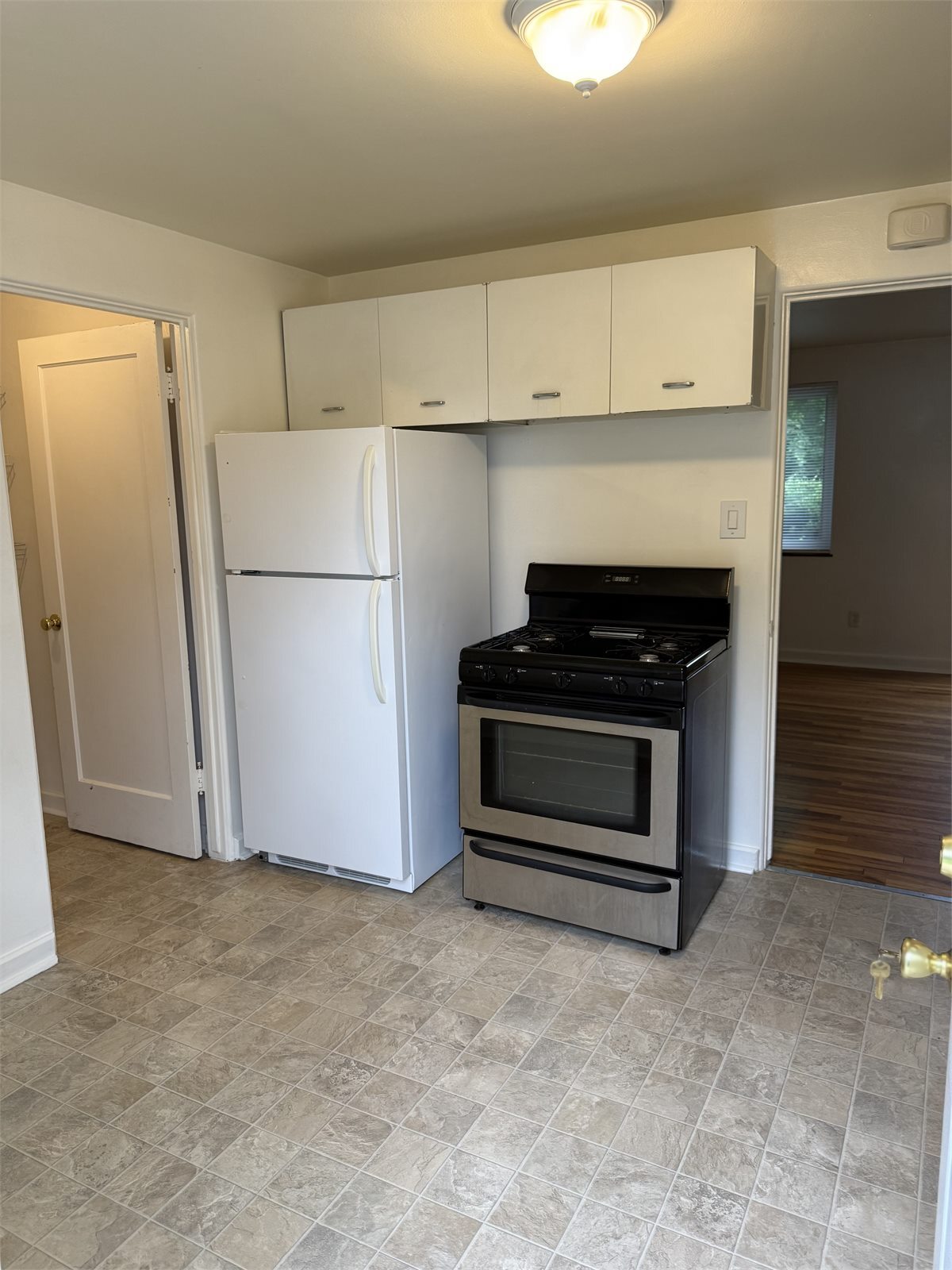 Building Photo - 1311 E Caramillo St