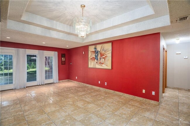 Building Photo - 1801 Crown Pointe Blvd