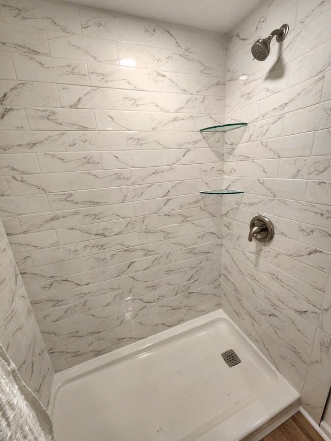 Building Photo - Completely Remodeled 4 Bedroom Ranch in Larrymore Acres