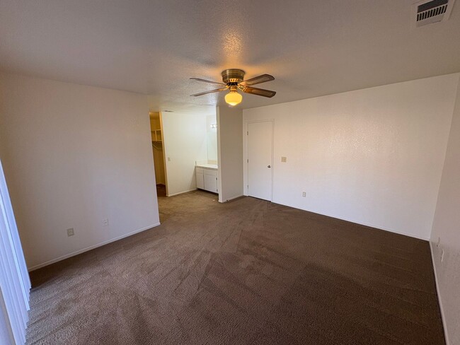 Building Photo - NW Condo coming soon!