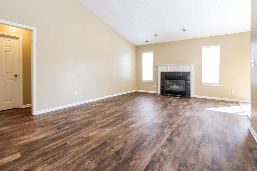 Building Photo - 1947 Mare Ave