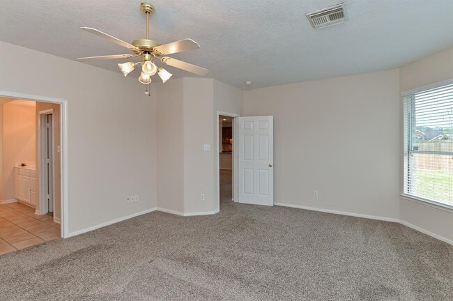 Building Photo - 211 Elana Ln
