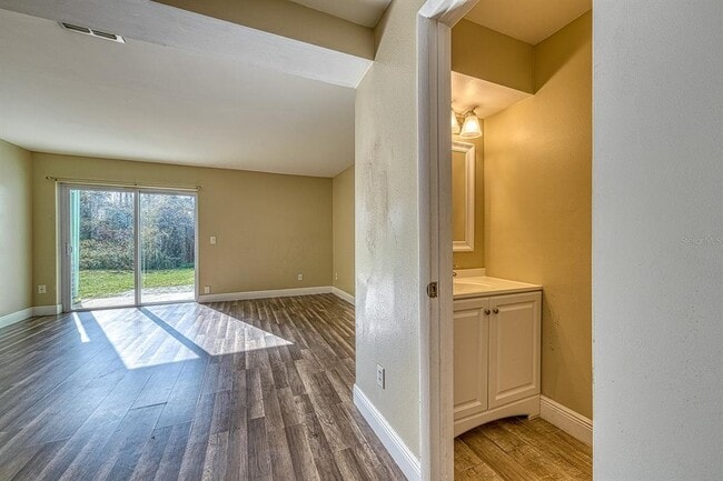 Building Photo - 283 Gardner Ln