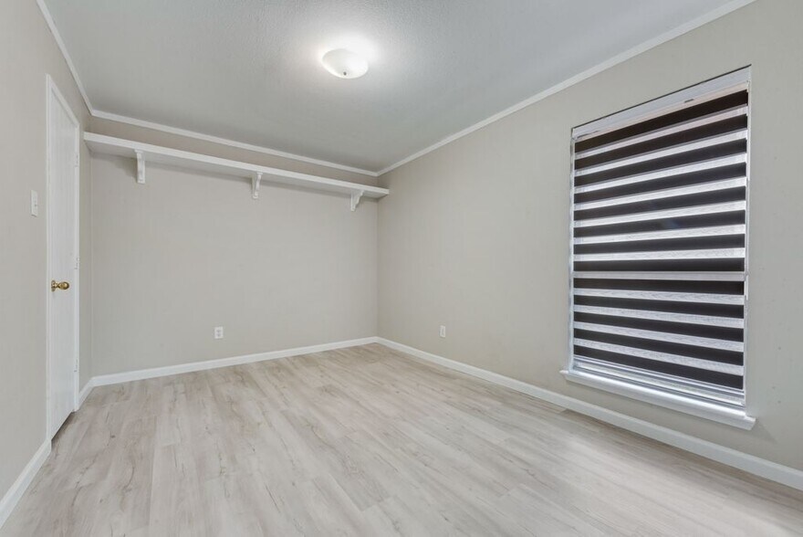 Building Photo - 506 Pecos Path Dr