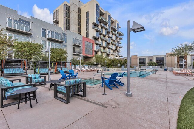 Building Photo - Furnished Juhl Condo w/ Balcony & City Views