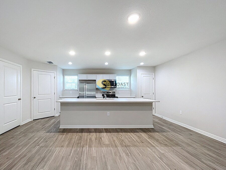 Building Photo - 3821 SW 43rd Ct