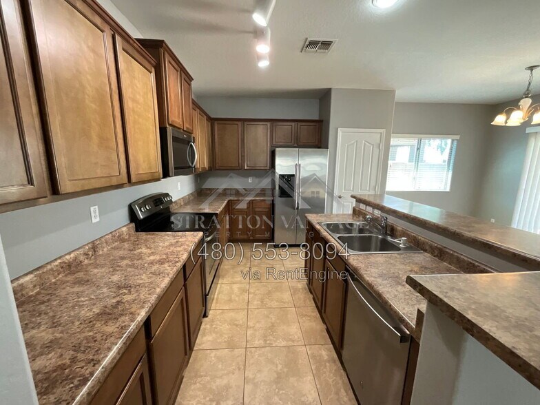 Building Photo - 11578 W Mountain View Dr