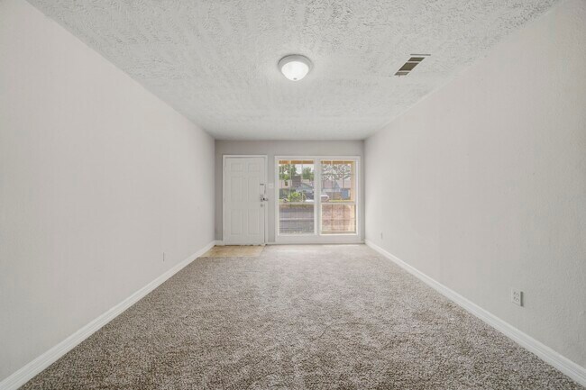 Building Photo - 1413 George St