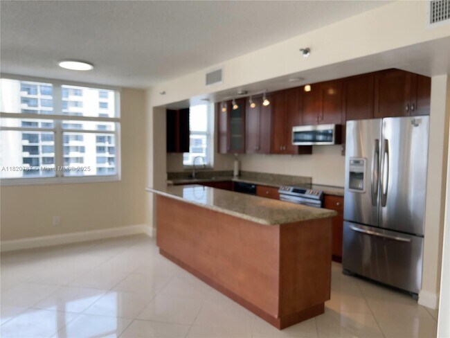 Building Photo - 770 Claughton Island Dr
