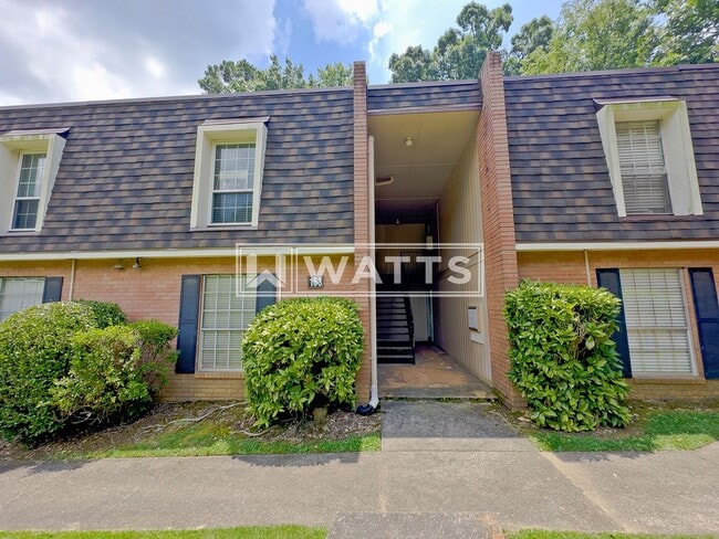 Building Photo - 2-Bedroom Condo - Foxcroft Condos in Homewood.