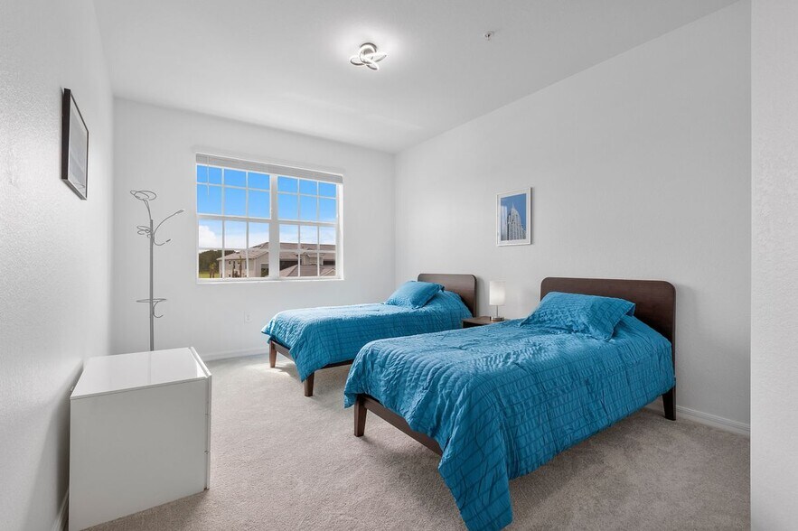 Building Photo - 15170 Bluffton Ln