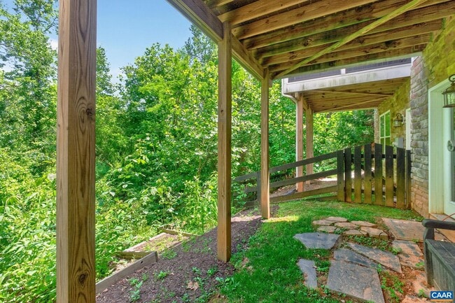 Building Photo - 2942 Templehof Ct