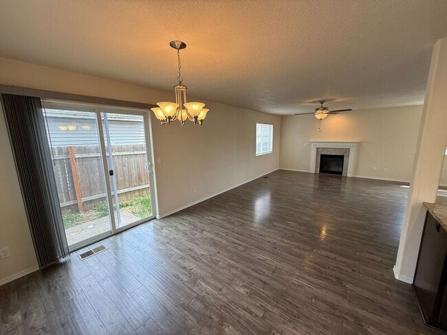 Building Photo - 4437 Creel Ave