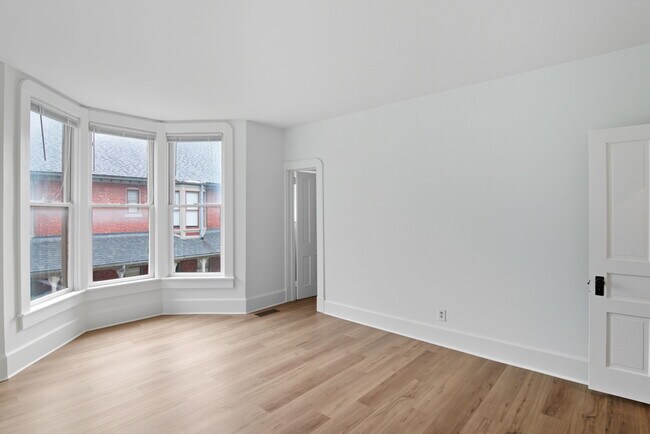 Building Photo - 1448 N Illinois St